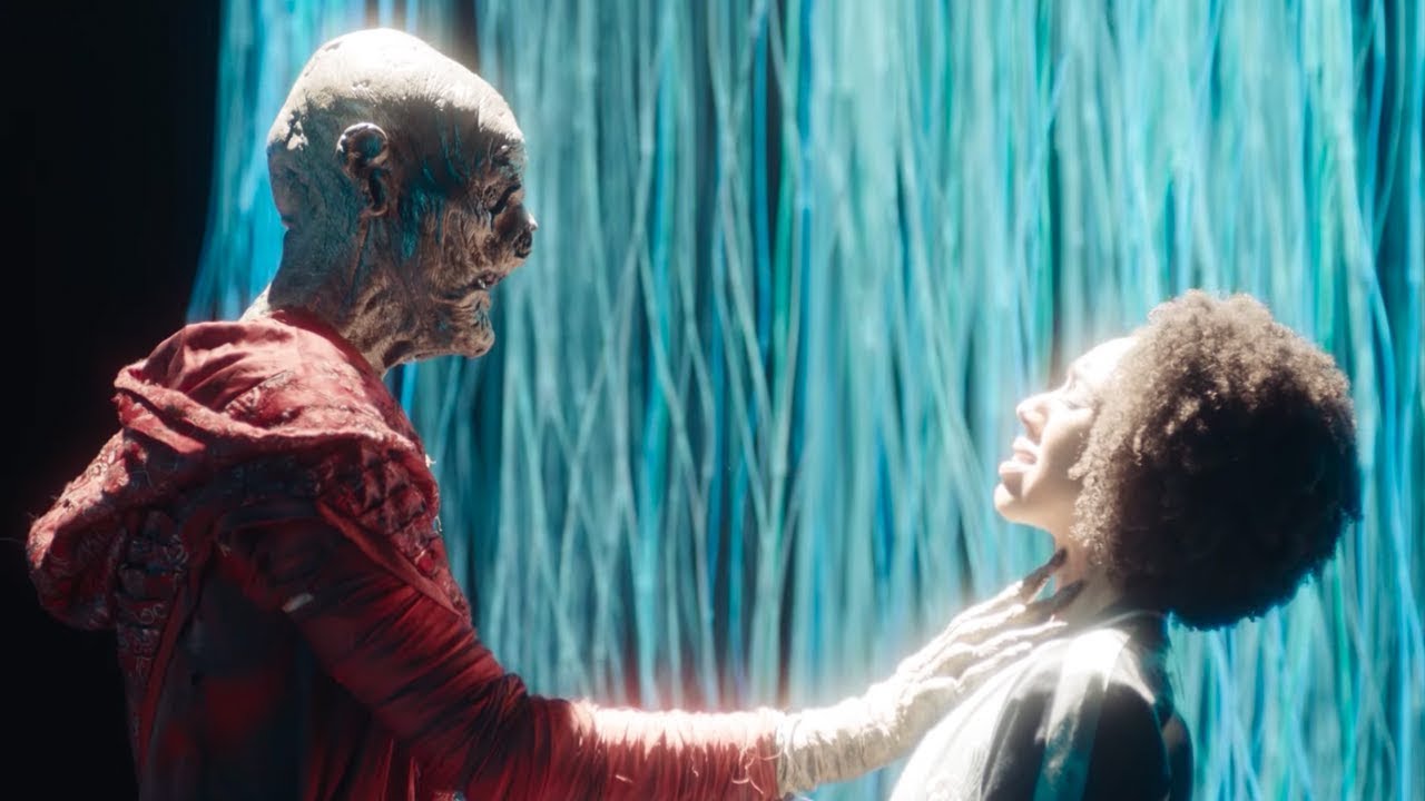 Bill Gets the Doctor's Sight Back | The Pyramid at the End of the World | Doctor Who
