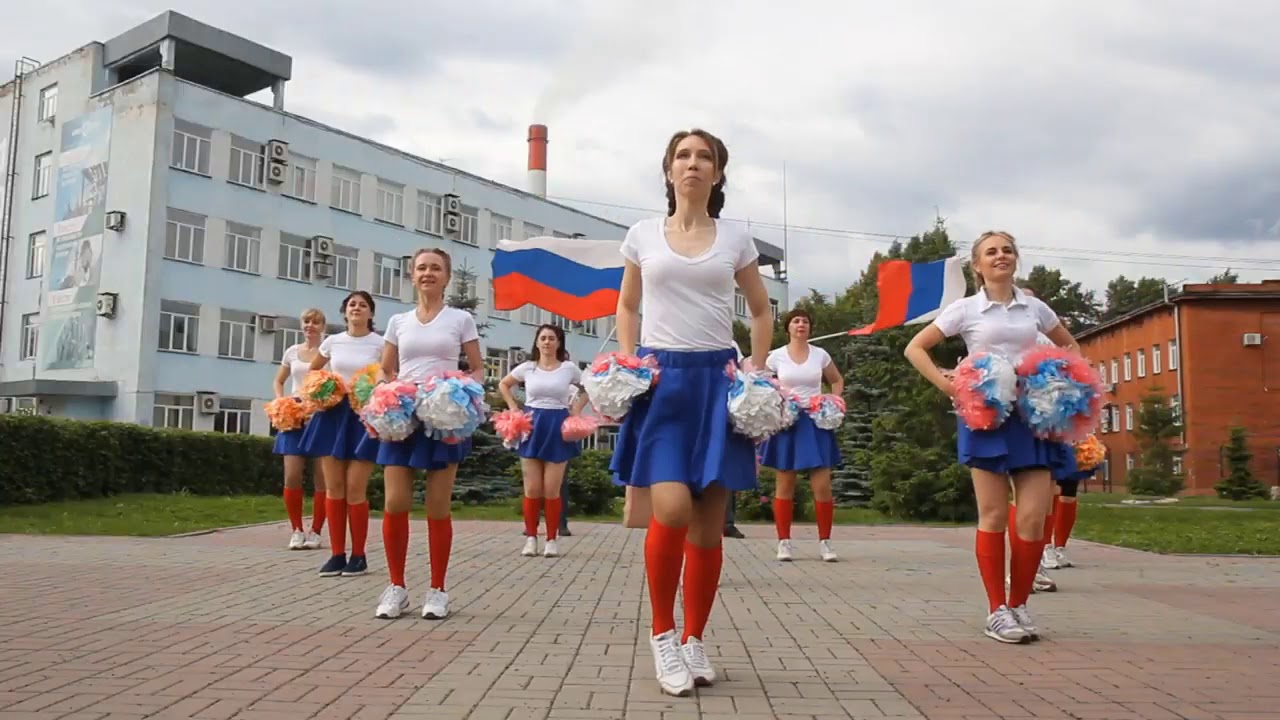 Танцевальный номер Проектного управления КАО «Азот» ко Дню России