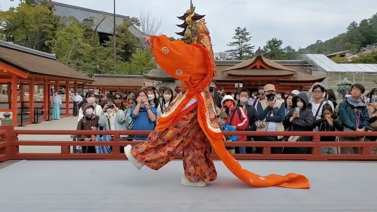厳島神社　清盛神社祭　蘭陵王の舞１