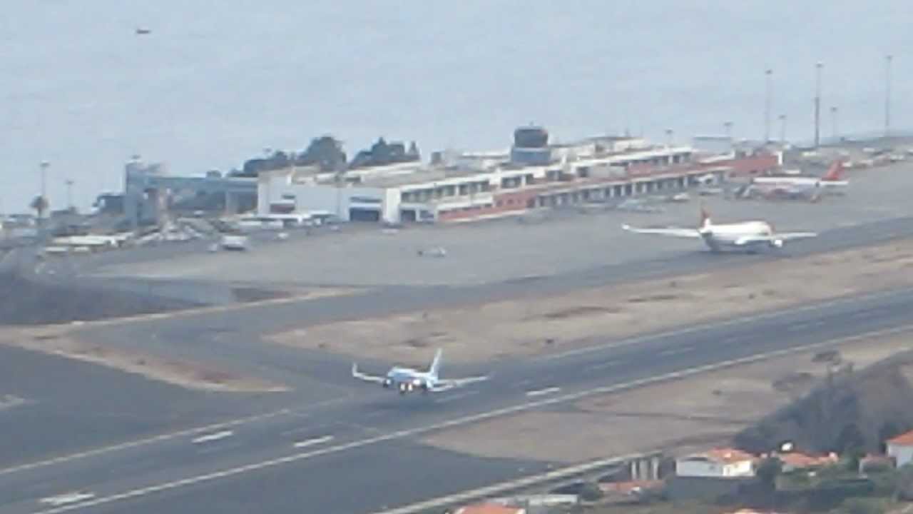 TUIfly B737-800 take off runway 05 FNC / LPMA