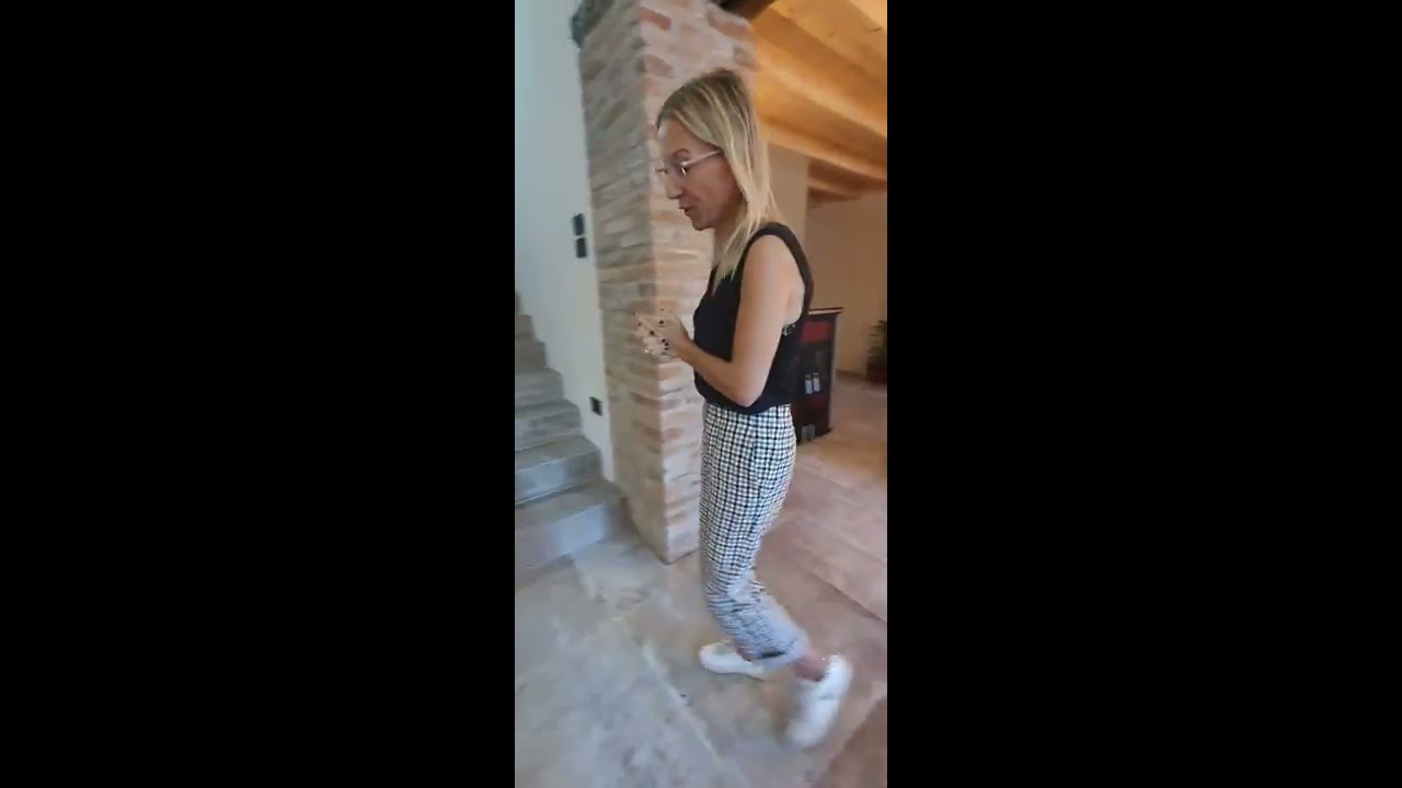 Pavimento rustico effetto pietra in una casa a Vicenza  (#hometour pt.2)