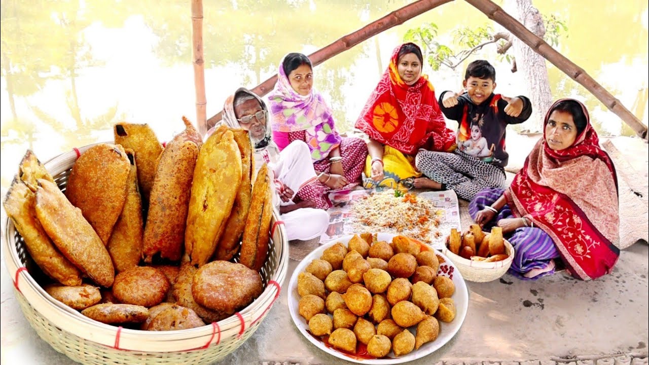 চপ,বেগুনি,ফুলুরি একসাথে তিন রকমের তেলেভাজা বানিয়ে সবাই মিলে একসাথে মুড়ি খেলাম||popi kitchen