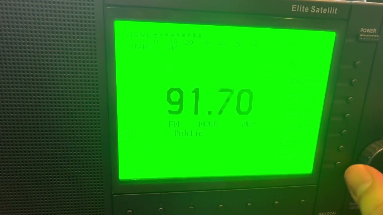 Eton Elite Satellit 88-94 MHz FM Bandscan - Sunday PM in Brooklyn NY
