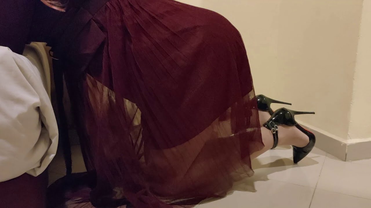 Have fun in hotel with high heels and fake strangled