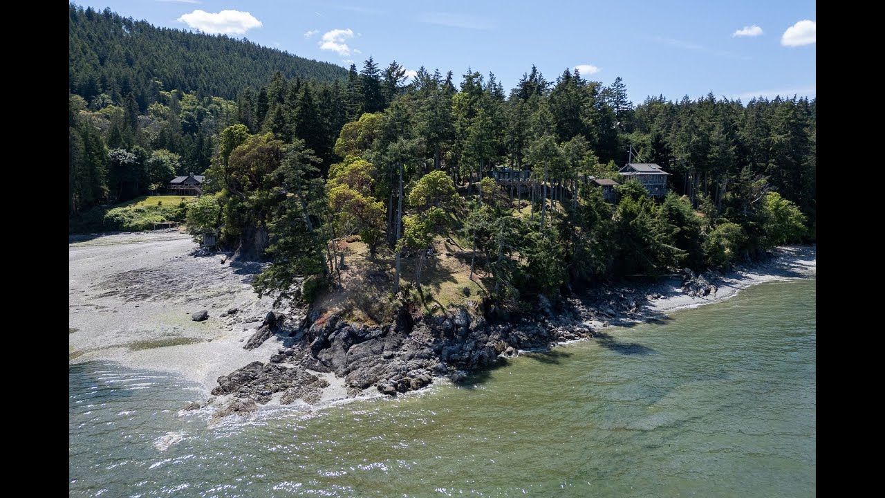 Touring a $1,599,000 Oceanfront Home on Saltspring Island