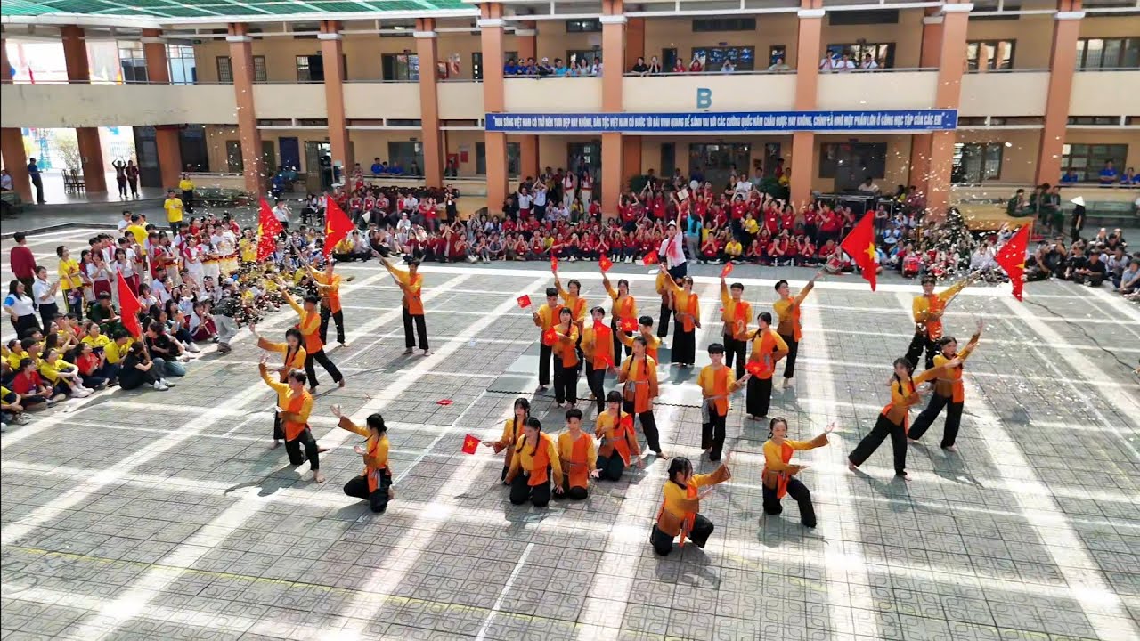Á QUÂN FLASHMOB [ LƯỢM ] | HỘI TRẠI TRUYỀN THỐNG 9/1/2026 CỤM 11 | TRƯỜNG THPT TÂN TÚC