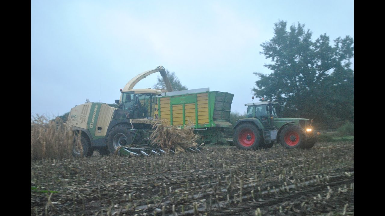 Harvesting Mais-Krone Big x 700+3xFendt-Mais hakselen-Loonbedrijf VRG-2020