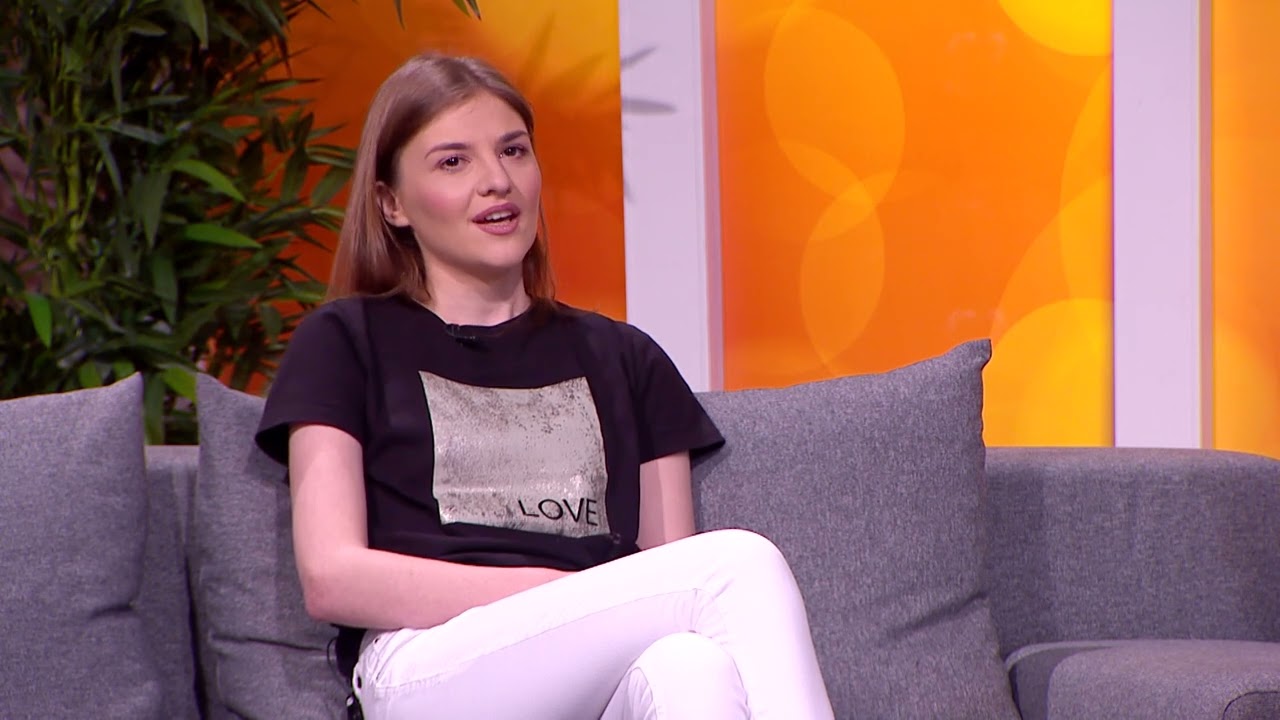 URANAK1 | Radmila Petrović | „Šmeker devojka“ piše stihove koji razbijaju tabue i gađaju u metu