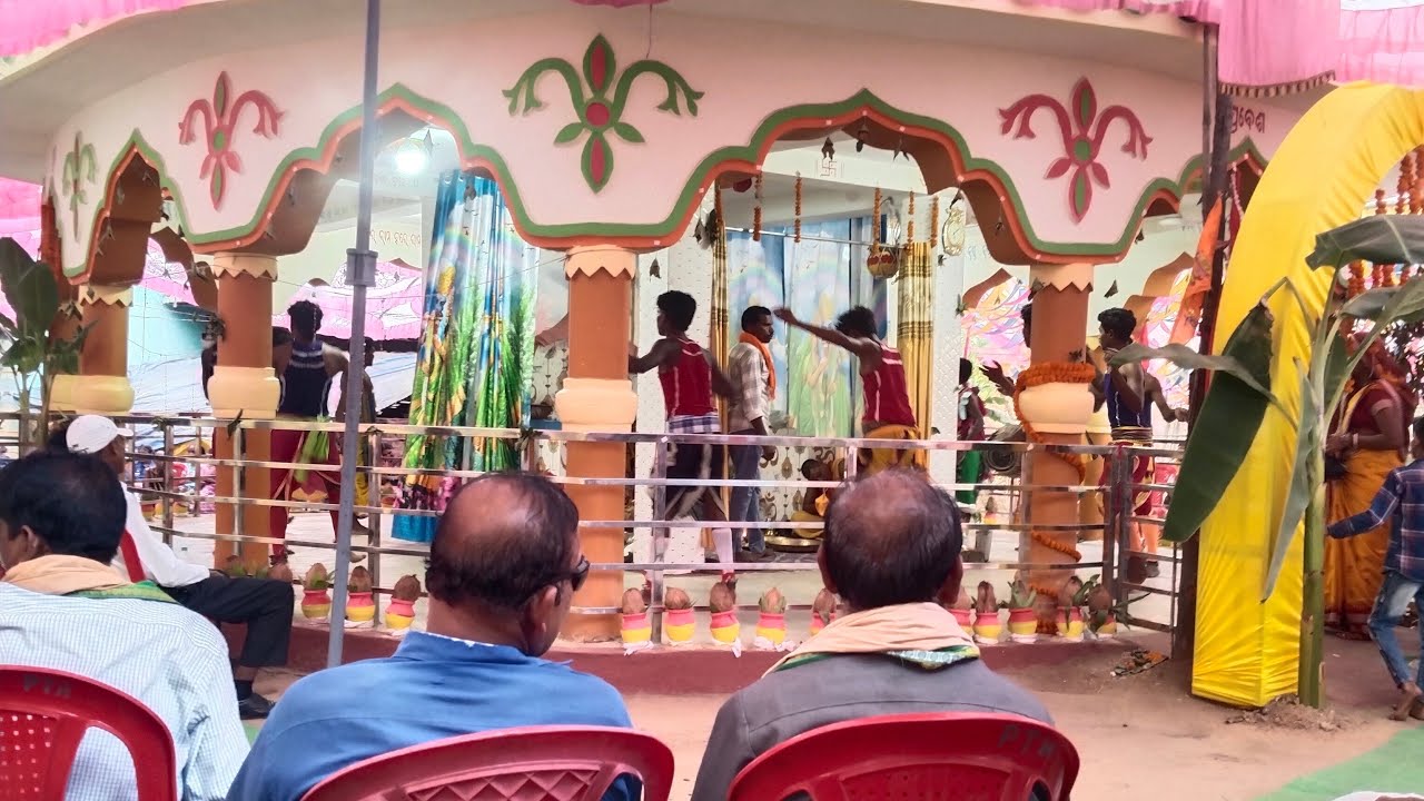 S Bhusan Vlog is live! ବରକୁହୁଟି ଷୋହଳ ପ୍ରହରୀ sankirtan live video kirtan #kirtan