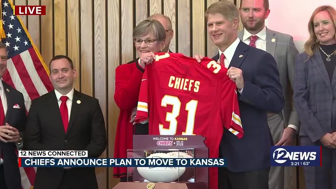 Chiefs in Kansas, official move announced on Monday