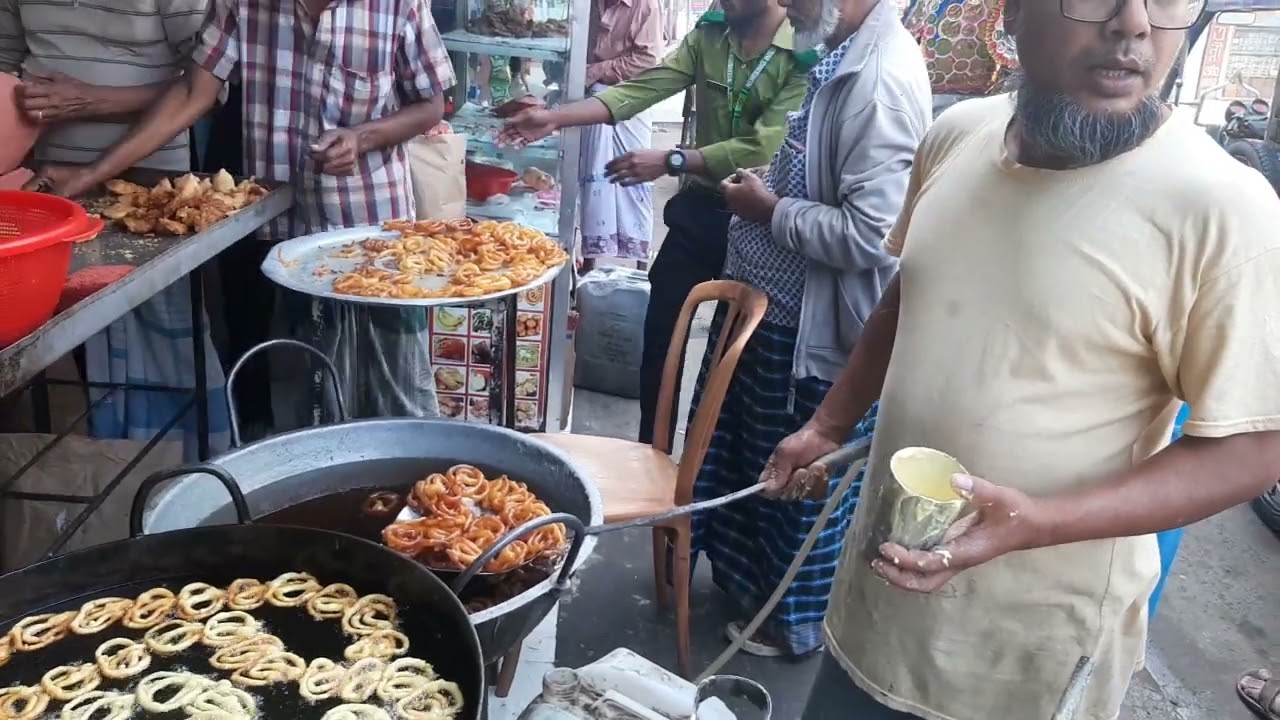 গরম গরম জিলাপি সেই রকম মজা 😋😋😋
