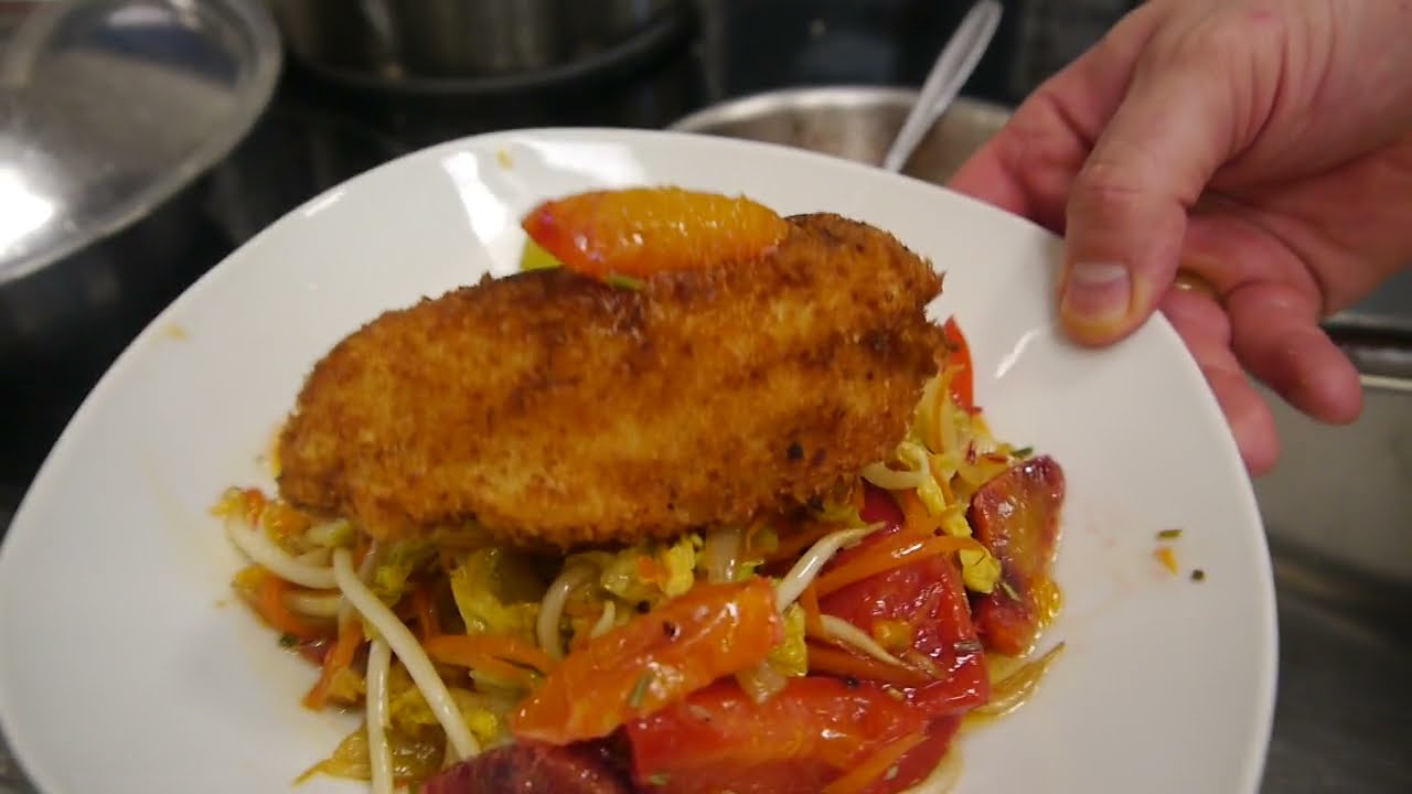 Chop Suey mit gebackenem Fisch