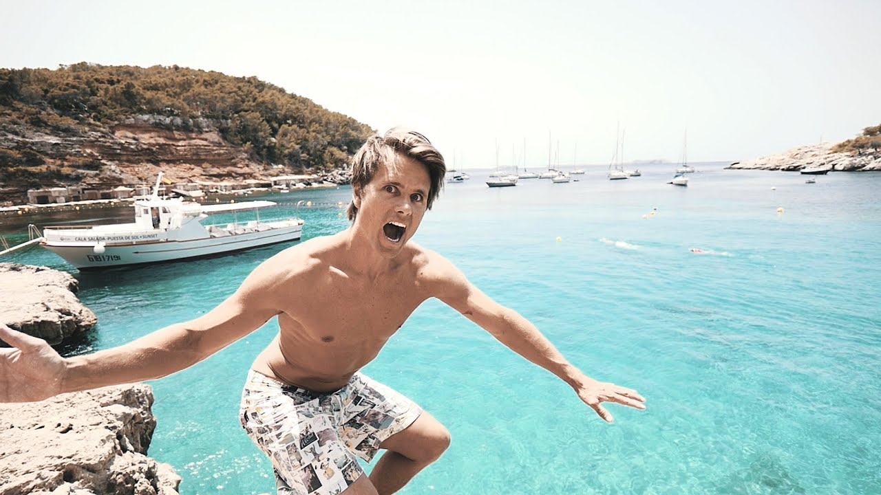 JUMPING INTO FUN ON IBIZA | VLOG 82