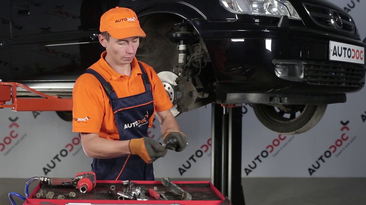Comment remplacer des biellette de barre stabilisatrice avant sur une OPEL ZAFIRA A