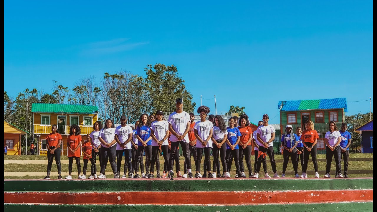 FLASHMOB GO MOVEMENT 2021- UNO/QUITA Y PON (REDIMI2, FUNKY, ALEX ZURDO), ALIVE AND WELL