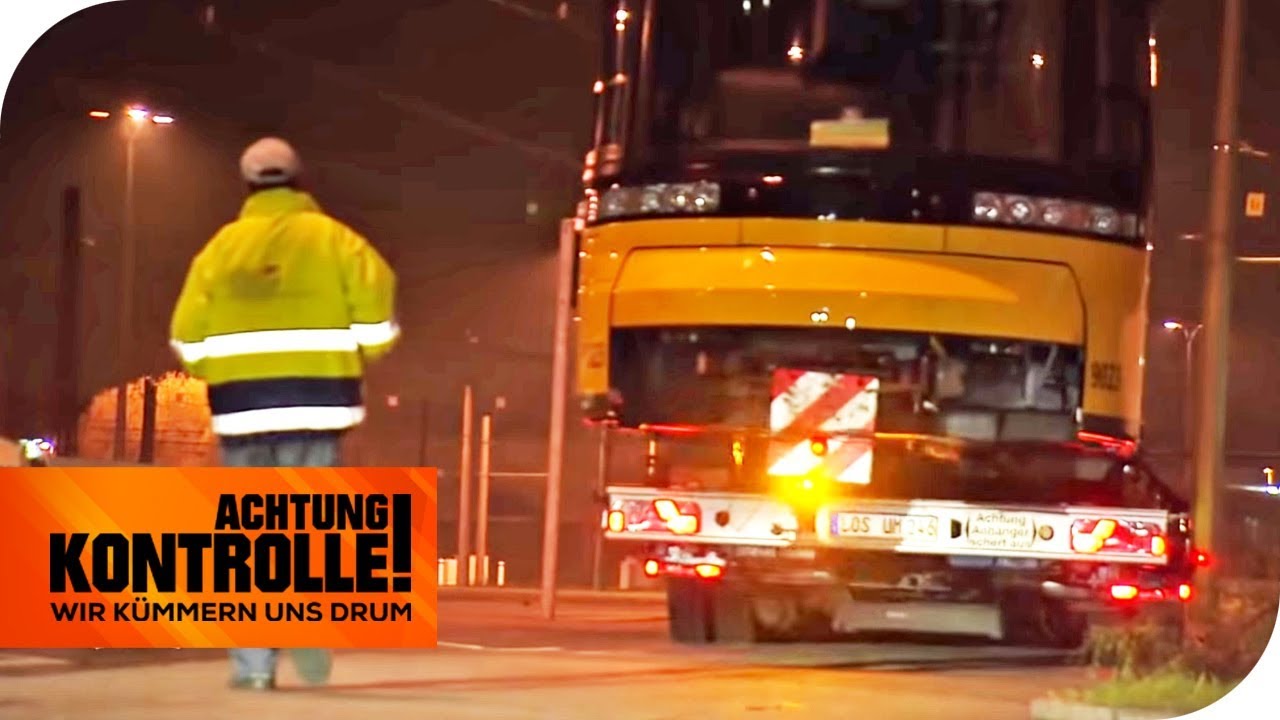 Straßenbahn-Schwerlasttransport kämpft mit Tücken! | Achtung Kontrolle | kabel eins