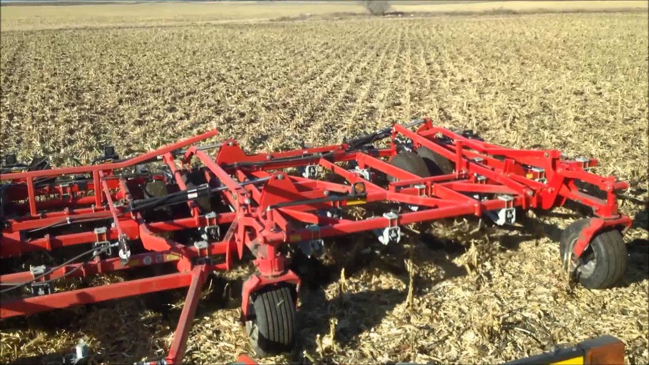Wil-Rich 2530 47' Chisel Plow Video