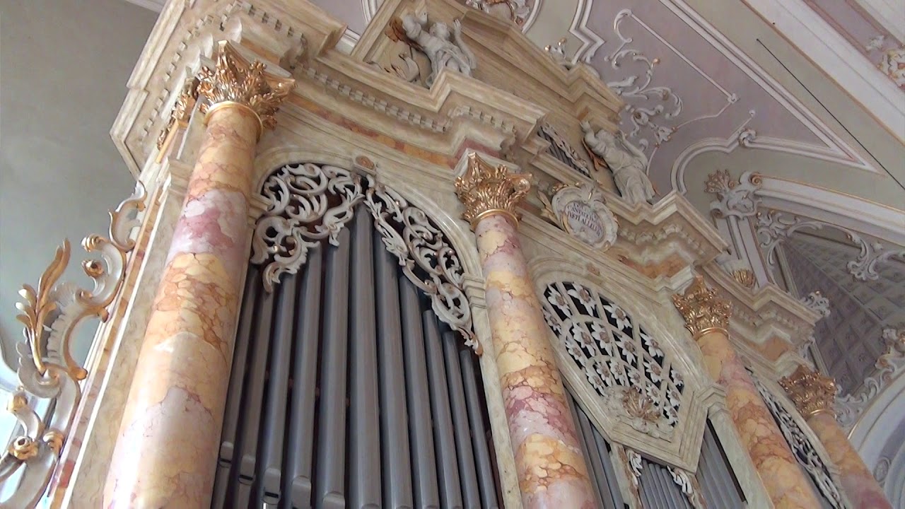 Suite for Saxophone Quartet and Organ by Hans-André Stamm
