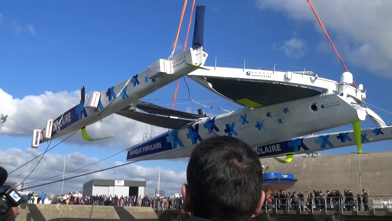 MAXI TRIMARAN BANQUE POPULAIRE IX