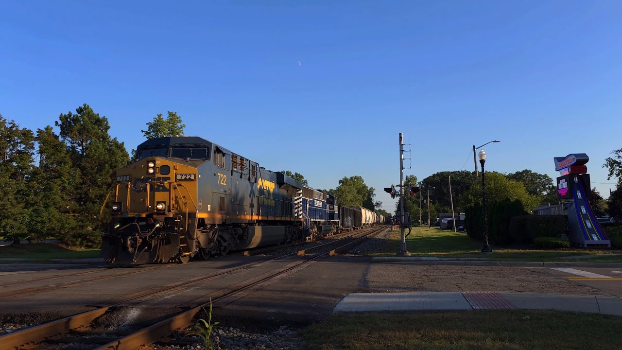 CSX ES44AH #722 & LSRC SD70M #6434 NB @ Romulus w/ CSX Manifest Train L313 | 8/31/25 | 