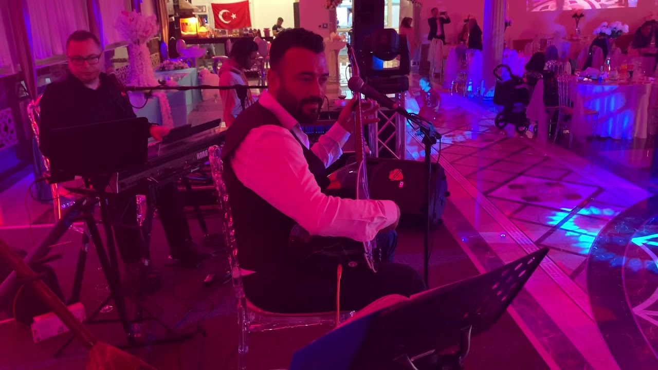 Taner Abakay ve orkestrası halaylar