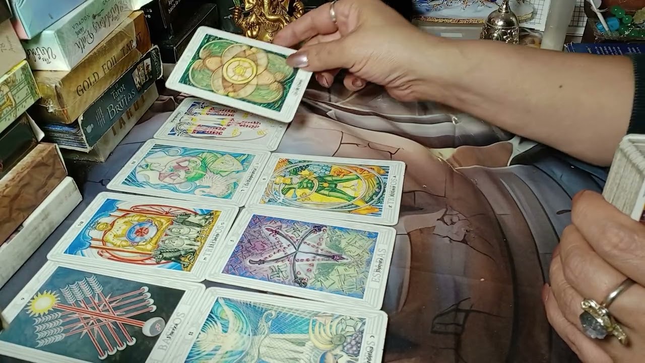 TE ESPIA Y TE ESTUDIA DESDE OTRA DIMENSIÓN .  SE TE TRANSFORMA LA VIDA. #tarot #astrology 