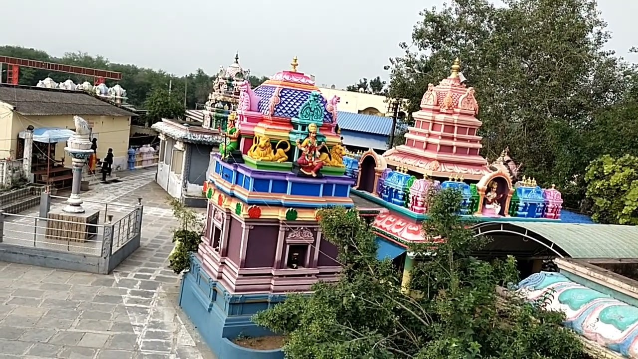 కృష్ణా నది ఒడ్డున కోటిలింగాల దేవాలయం