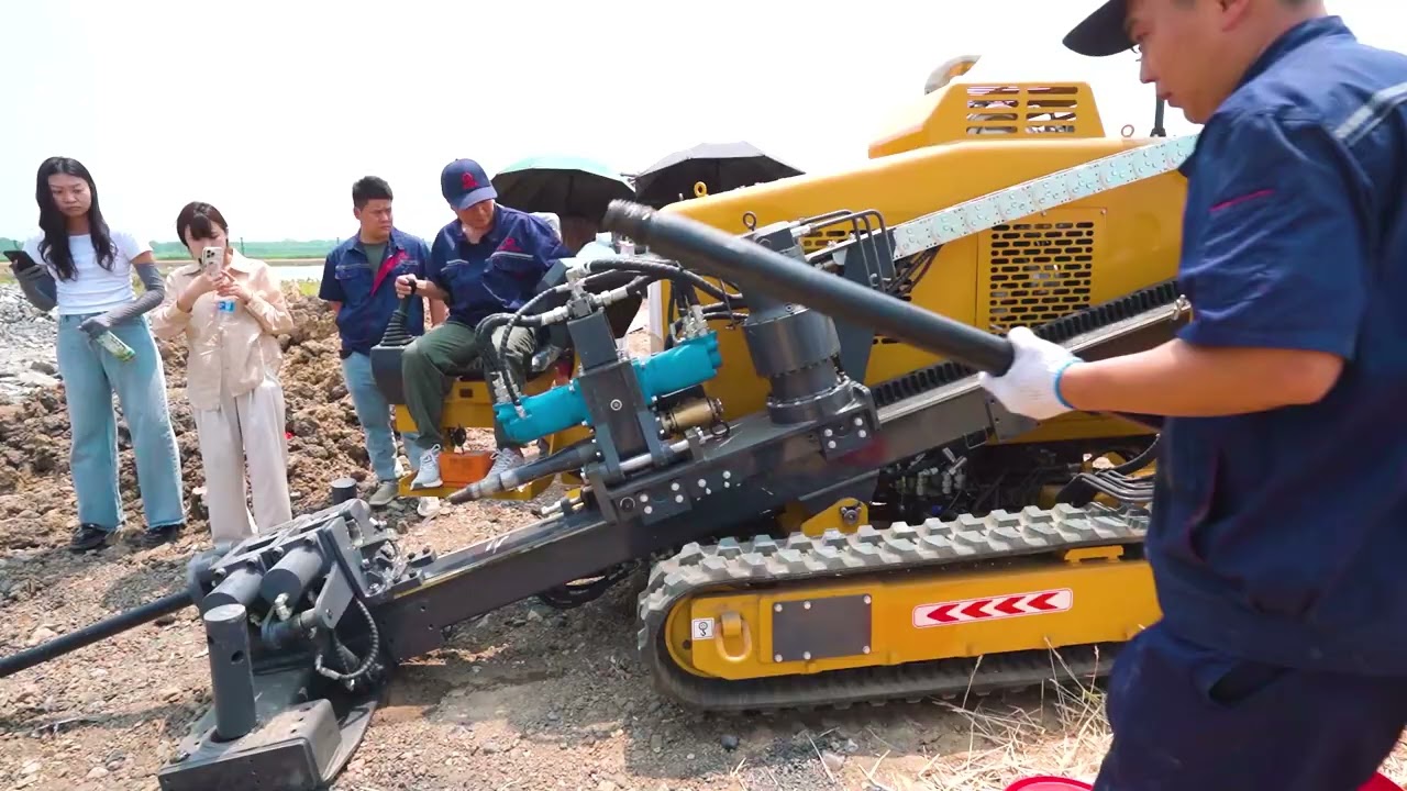 HWF135 HDD drill rig working video