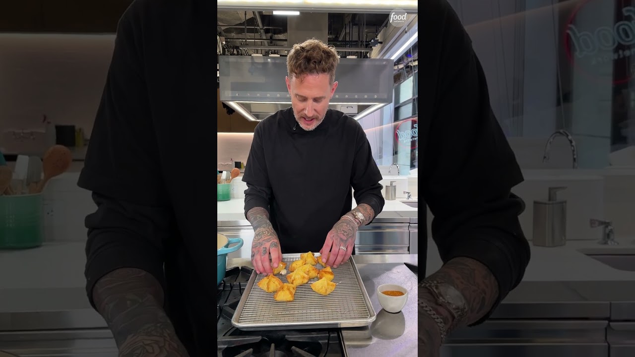 Crab *CAKE* Rangoon 🦀 (by Michael Voltaggio 👨&zwj;🍳)