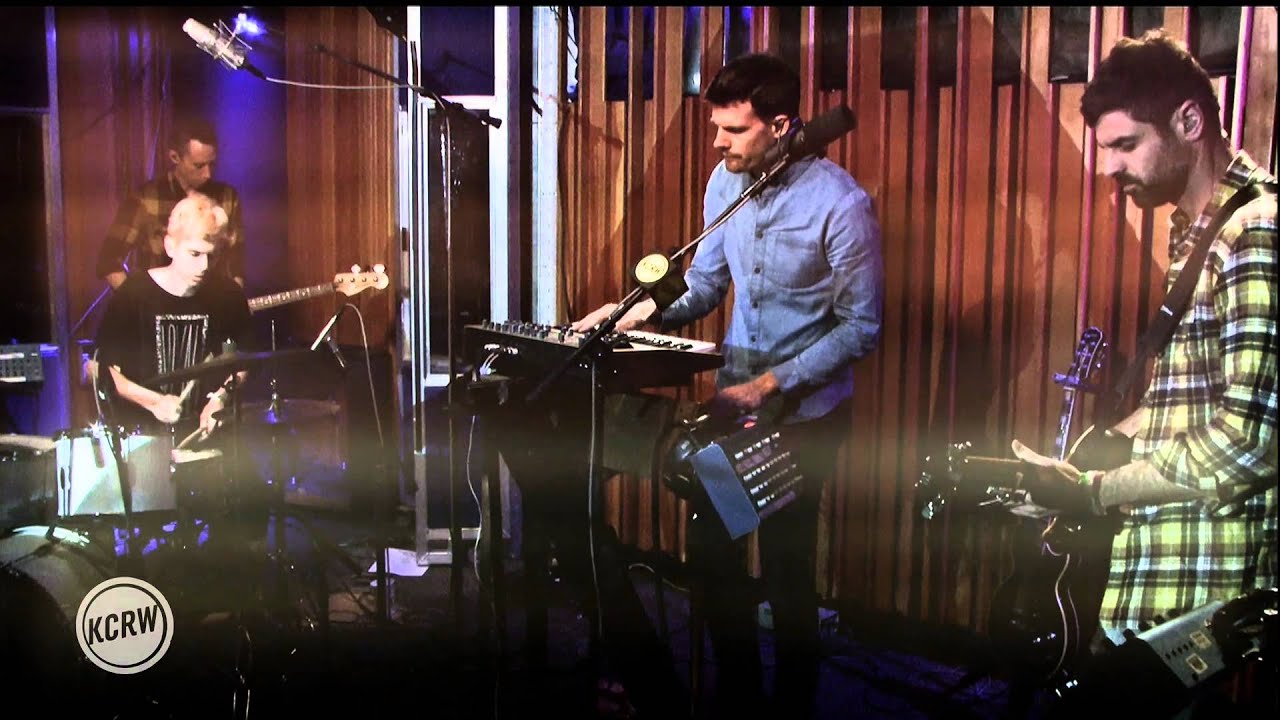 Tycho performing 