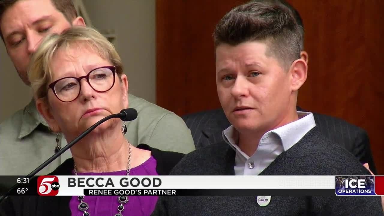 Семья Рене Гуд подала в суд на правительство США и агентов ICE из-за стрельбы со смертельным исхо...