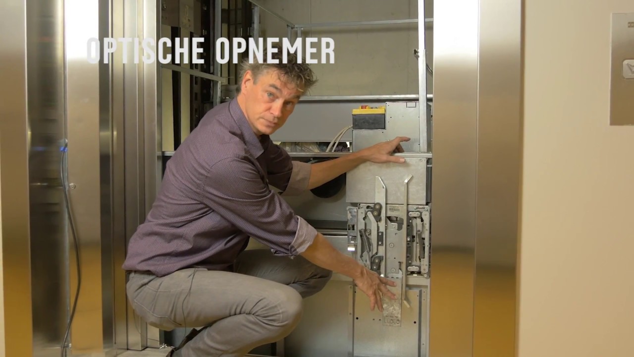 Werking van een personenlift - kijkje in de liftschacht
