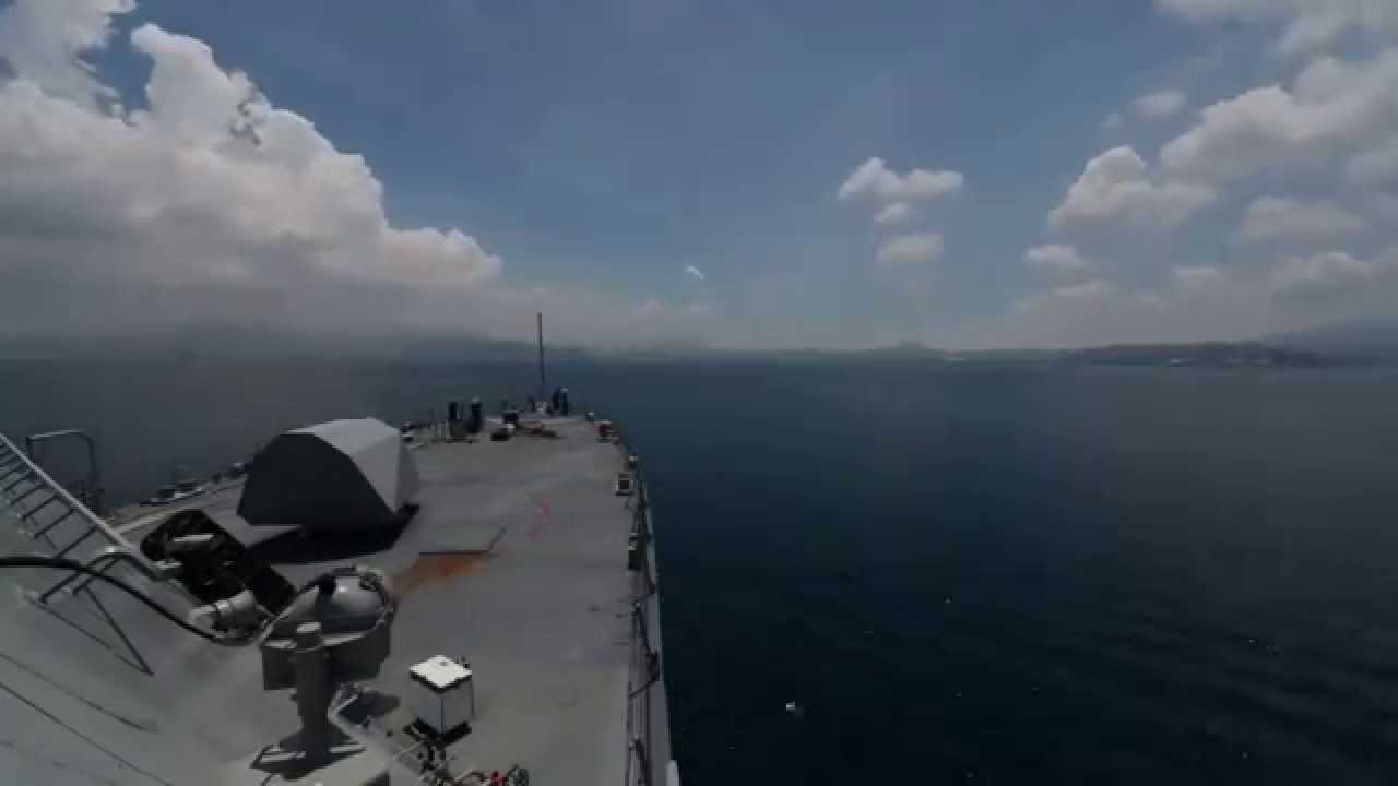 USS Fort Worth pulls in to Subic Bay