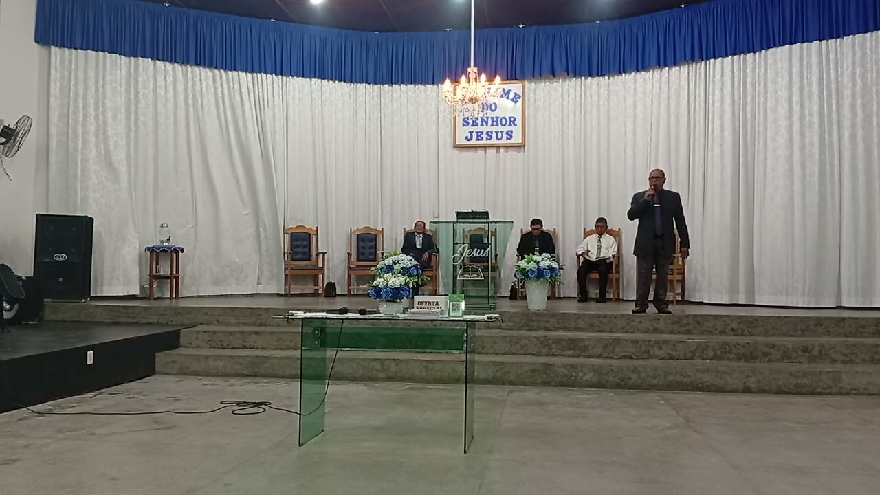 Pr. ROBERTO RIBEIRO MINISTRANDO A PALAVRA DE DEUS 