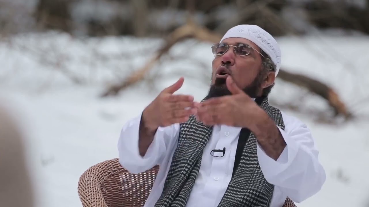 الشيخ الماجد يسأل العودة لم خلع المشلح والغترة!