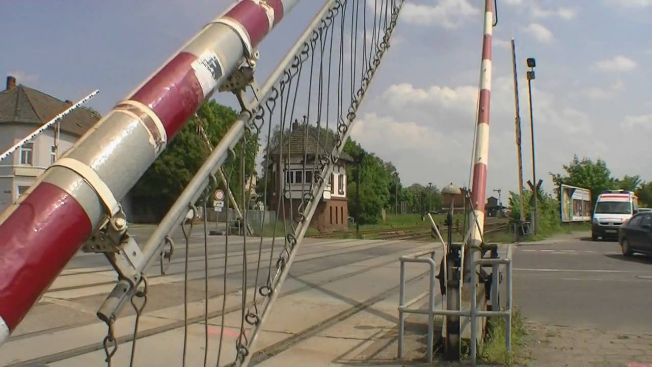 (HD) Bahnübergang 