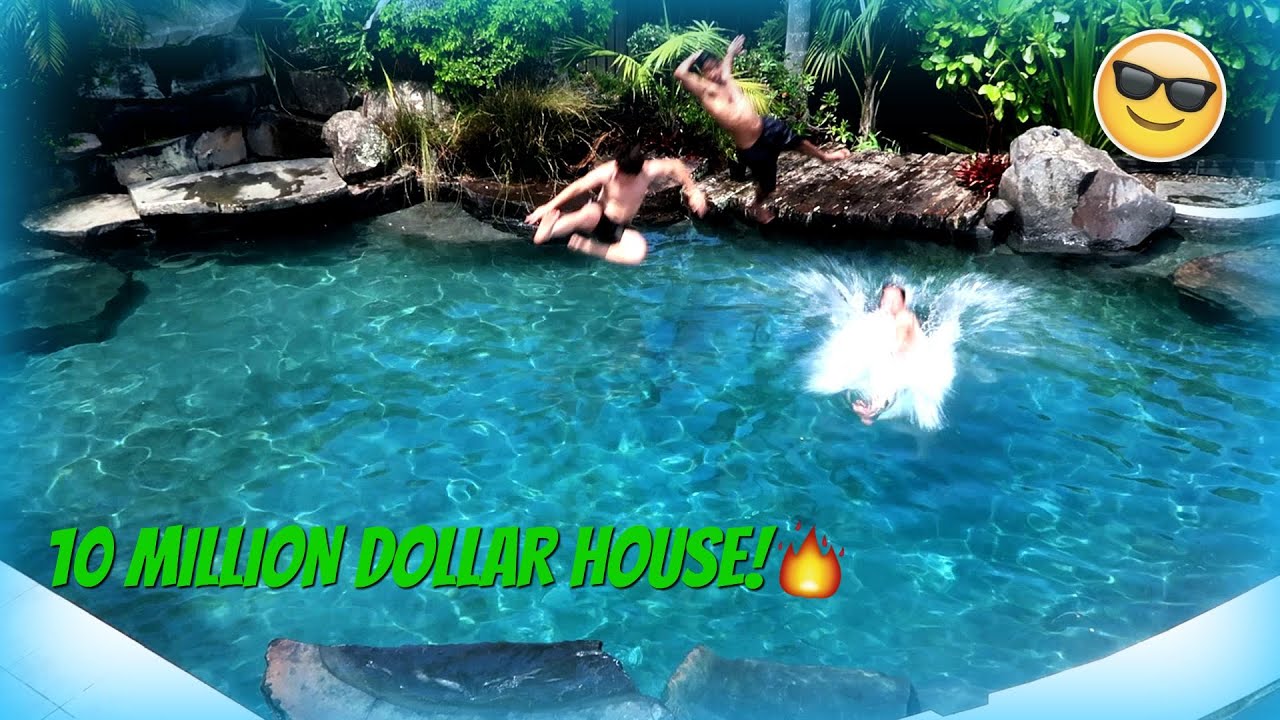 Breaking into New Zealand's Best Swimming Pool! (Summer Vibes)