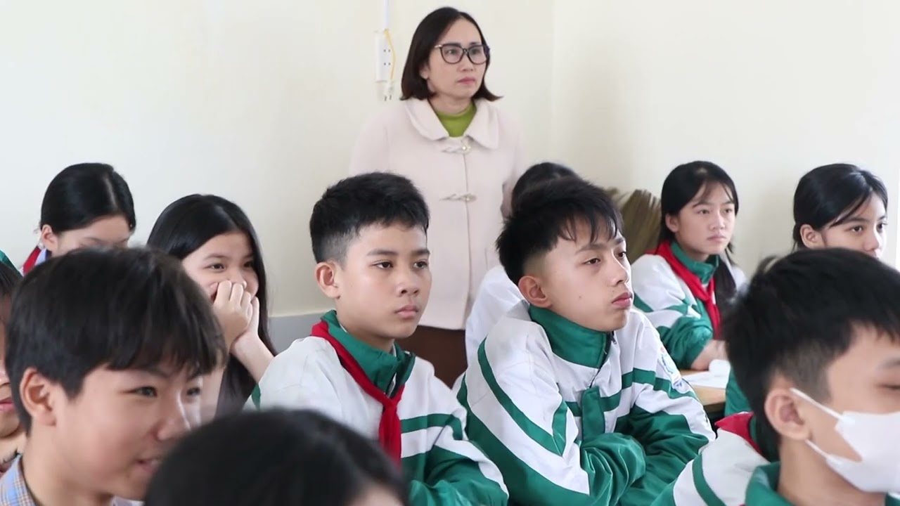 Đông Lộc tăng cường tuyên truyền an toàn giao thông cho học sinh.