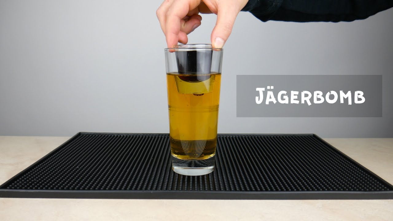 Jagerbomb - prosty drink z red bullem - Drinkomania