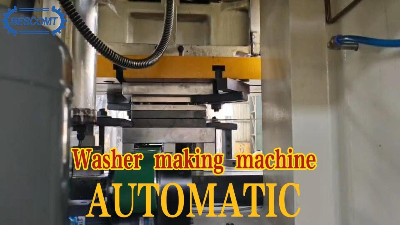 Flat washer making machine with automatic material collection