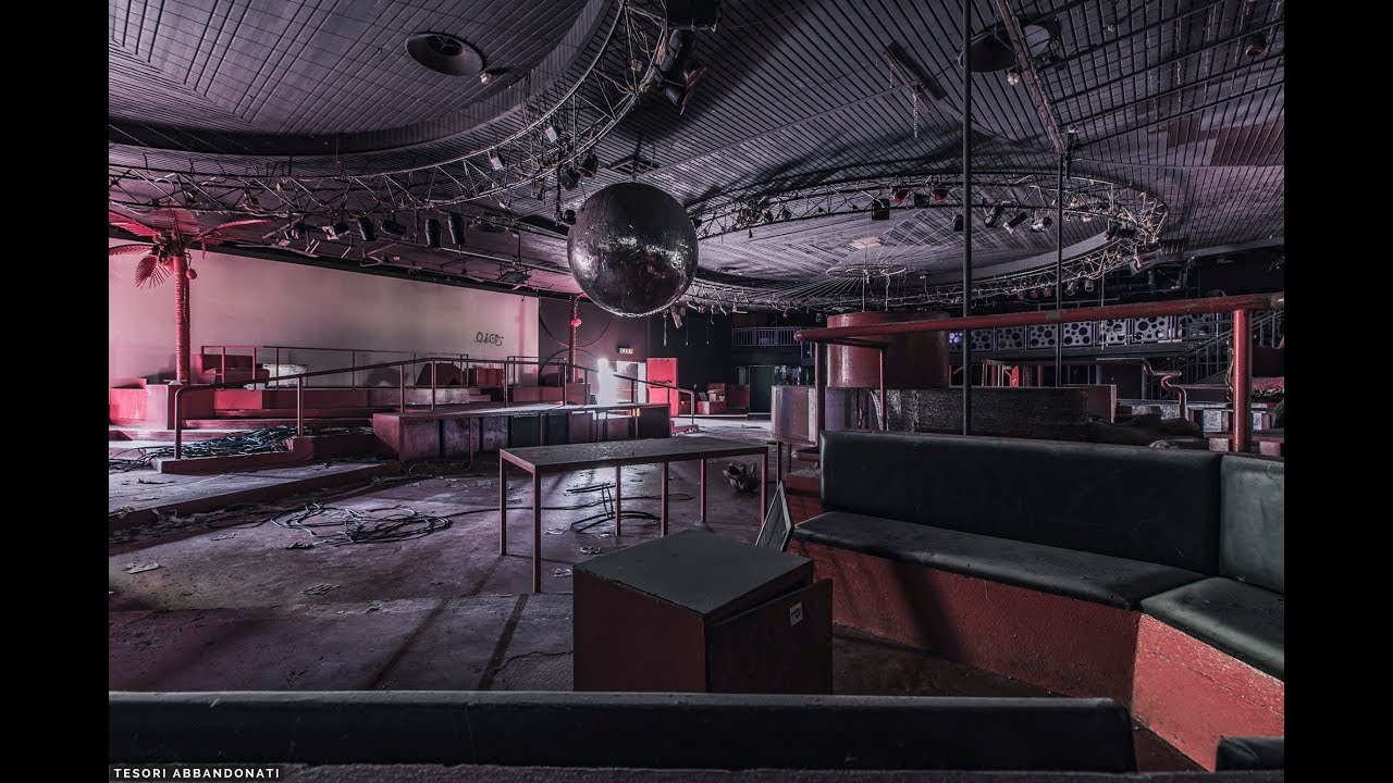 QUELLO CHE RIMANE DEL RED ZONE CLUB ● TESORI ABBANDONATI ● URBEX