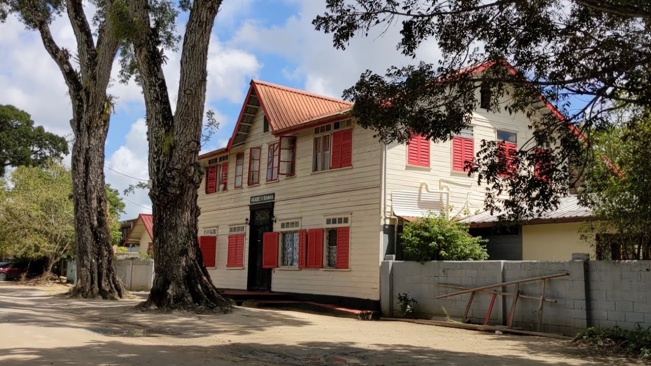 Nena, Walk With Me Along The Wagenwegstraat And The J.F. Nassylaan here in Paramaribo, Suriname 2022