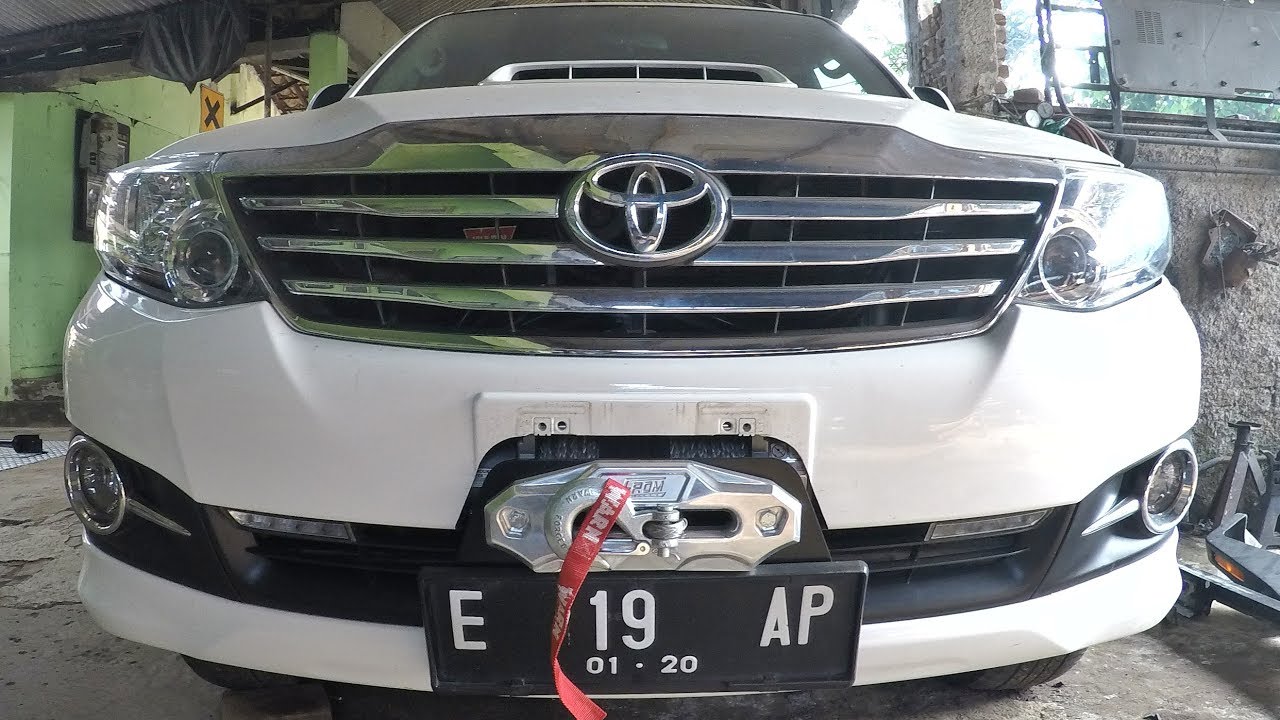 Toyota Fortuner 4x4 - Installing hidden winch mounting