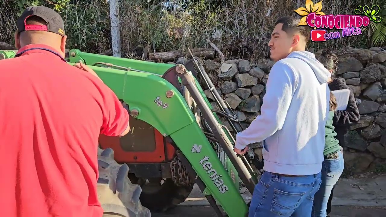Traida de la madera para los tejabanes, próximos Cargueros del Niño Dios 2027. Tingambato Mich 