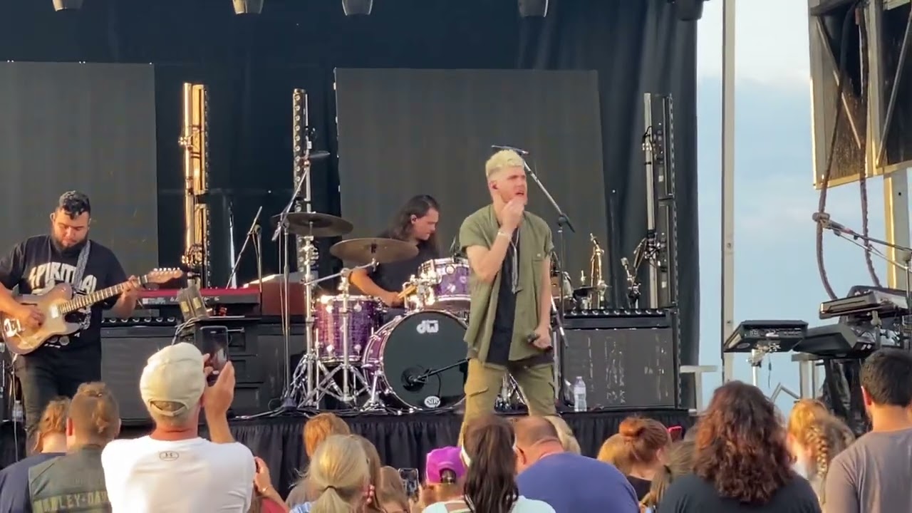 @ColtonDixonMusic Live- Build A Boat