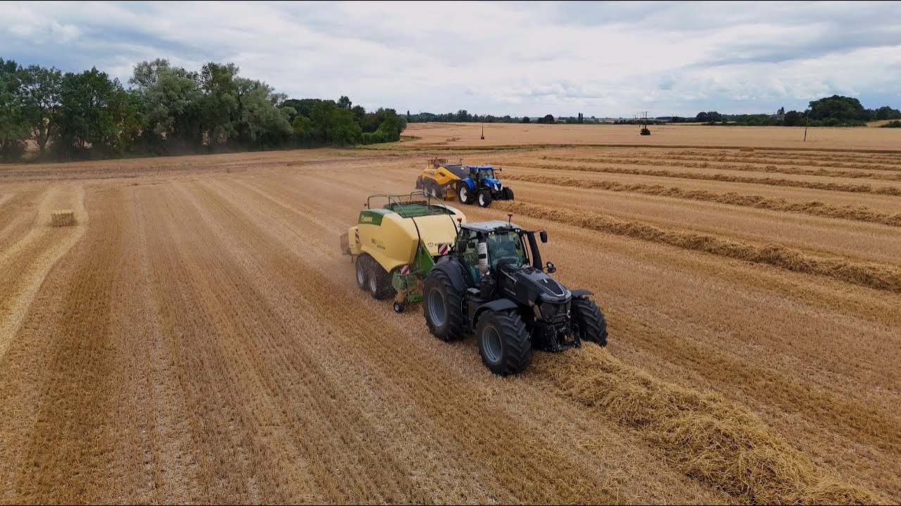 🌾 SAISON de PAILLE 2024 AVEC une PRESSE  KRONE HDPII VS UNE PRESSE NEW HOLLAND HD 🤯🤠