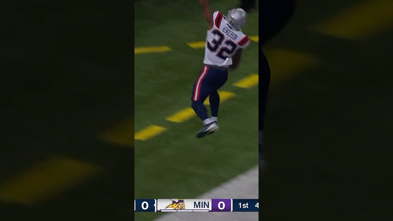Trey to the endzone‼️ 📺: WBZ