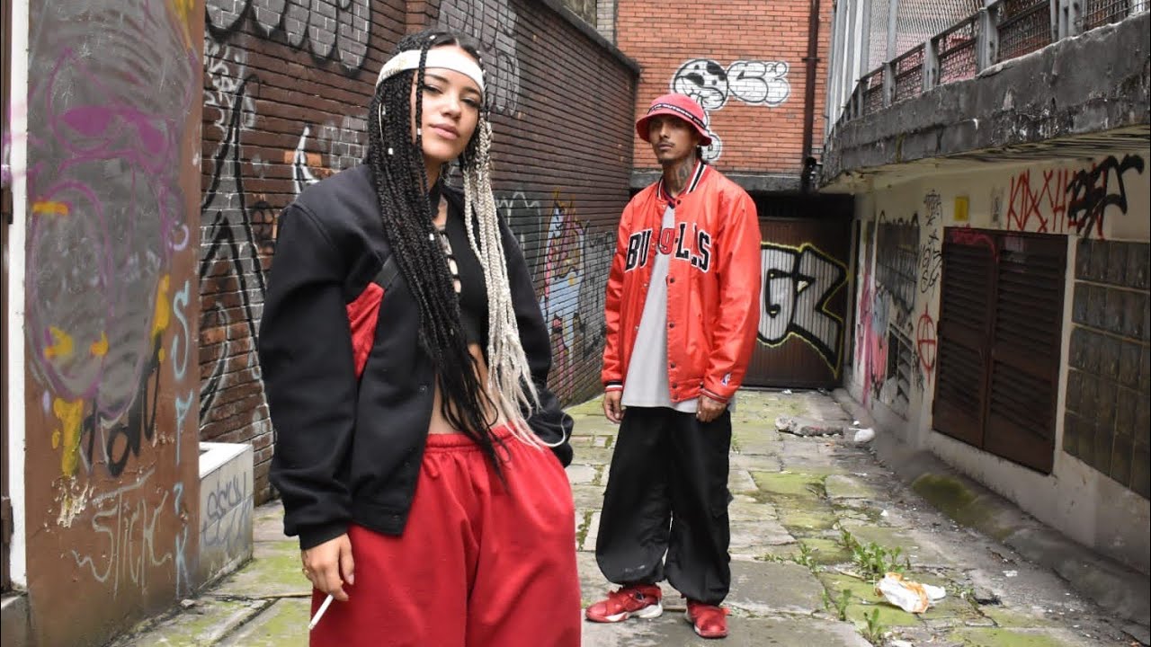 Poesía Fuera De Serie Ft @chelo_hop - Hallan Flow( Video Oficial )