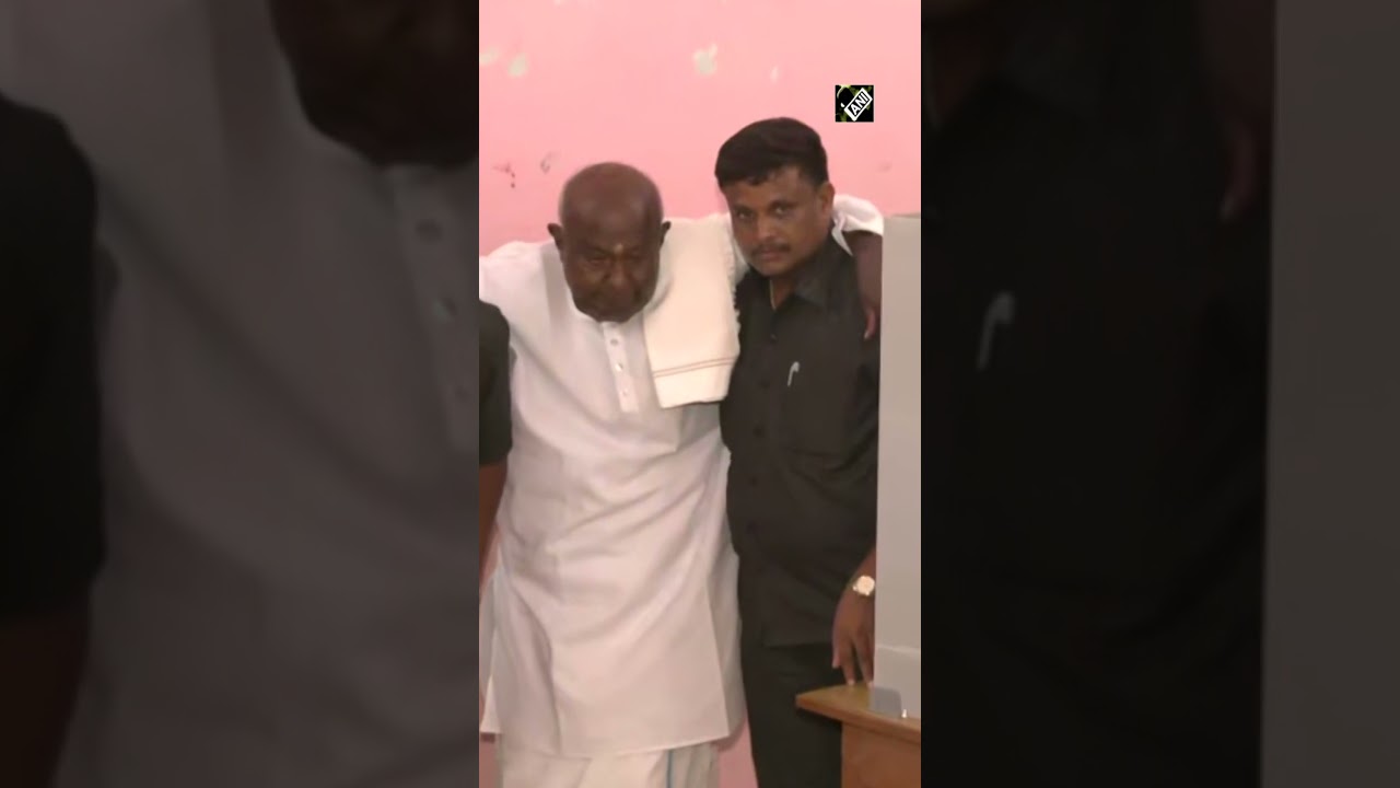 Karnataka Polls 2023: Former PM HD Deve Gowda casts vote in Hassan