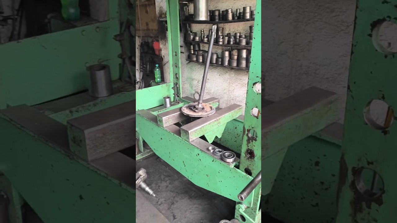 INNOVA CRYSTA REAR BEARING REPLACEMENT #toyota #innova #car #mechanic #bearing #noise #ceysta